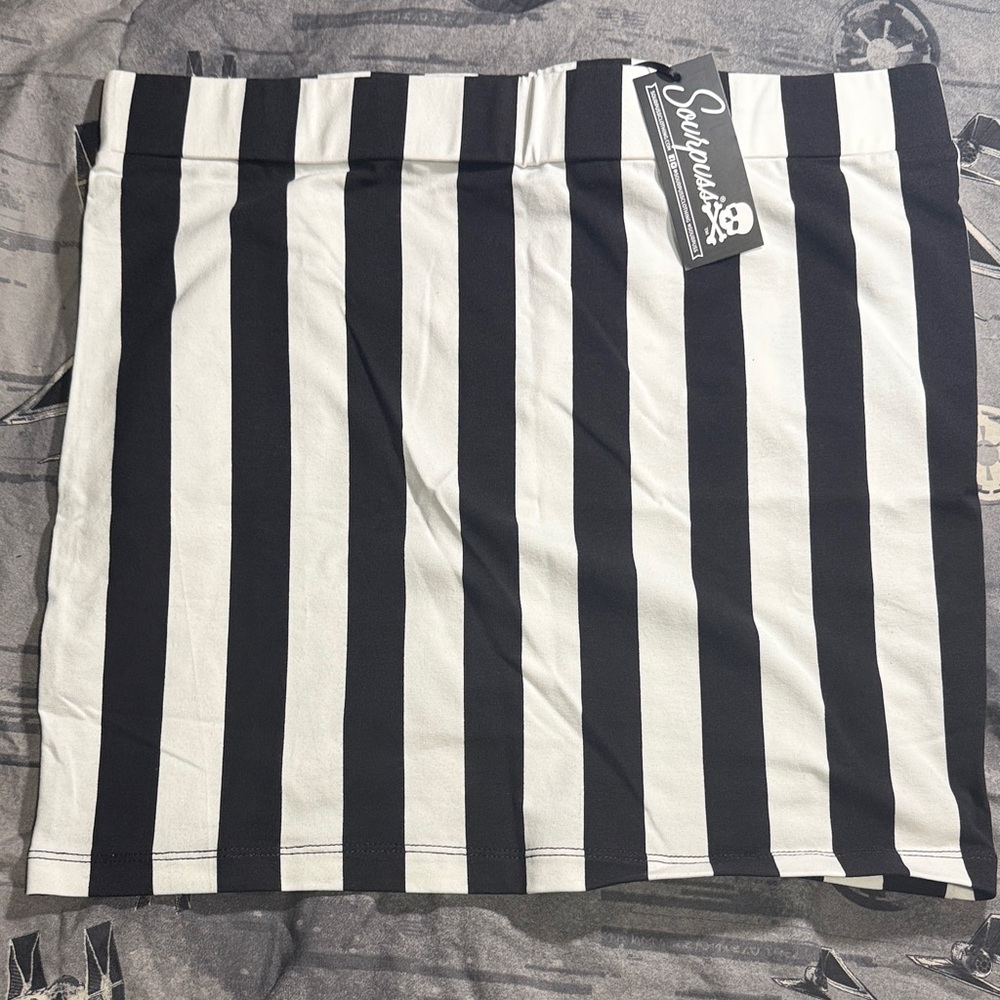 NWT SOURPUSS BLACK WHITE STRIPED MINI SKIRT SZ XL